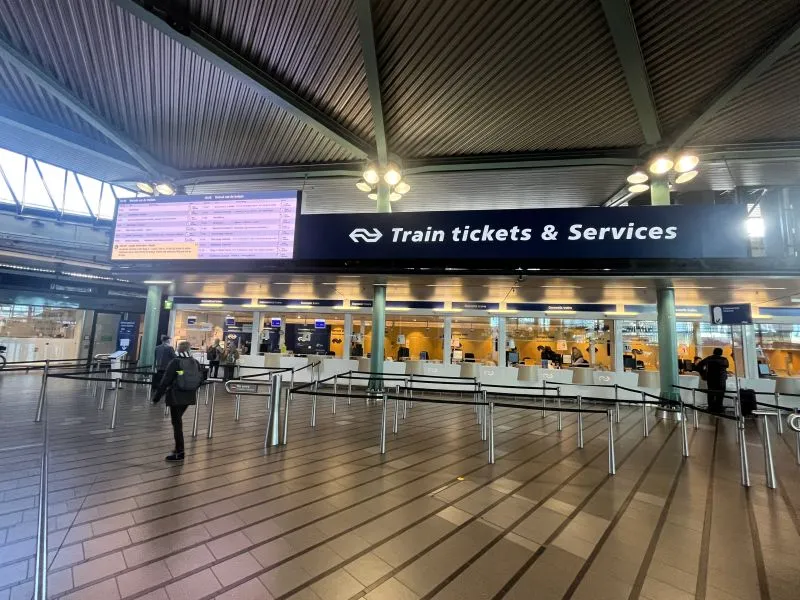 Centro de Servicio de Trenes en el Aeropuerto de Schiphol