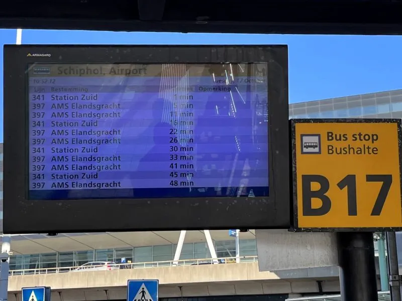 flataforma autobus aeropuerto amsterdam